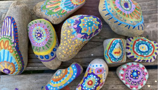 Steine bemalen – Kreativtag an der Waldbude